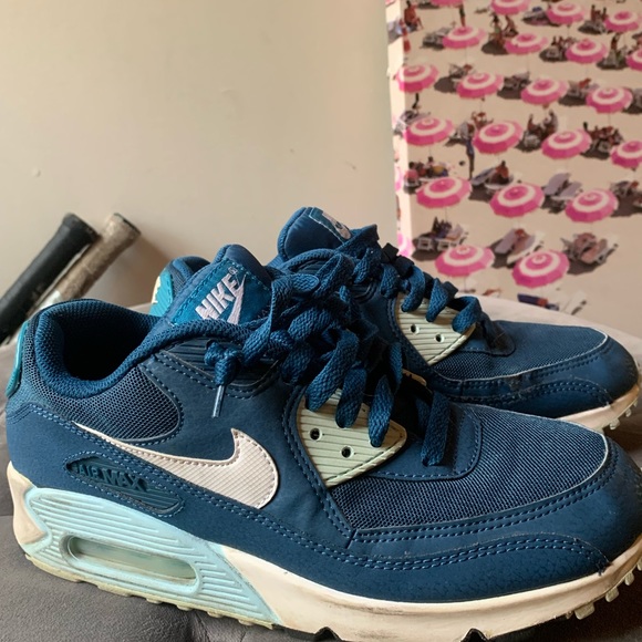 Nike Shoes - Nike Air Sneakers (worn but good condition!)